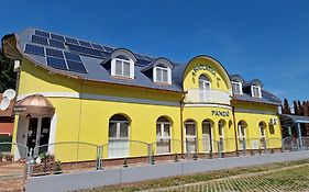 Boglarka Panzio - Etterem
